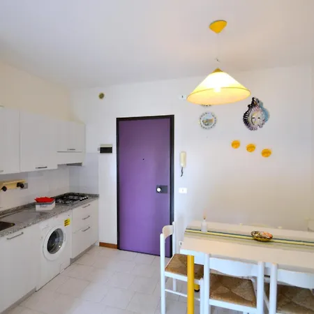 Charming Flat Just Steps Away From The Bibione