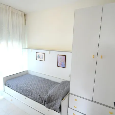 Apartment Charming Flat Just Steps Away From The *