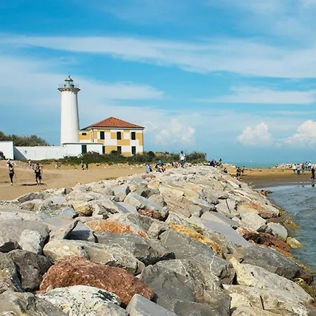 Charming Flat Just Steps Away From The Bibione