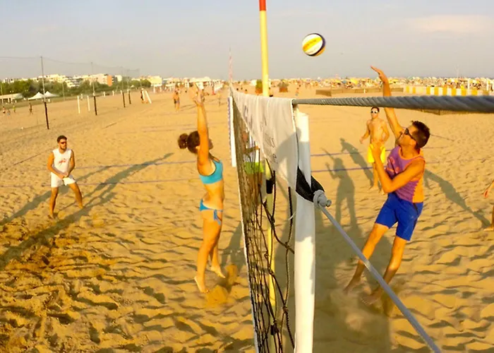 Апартаменты Charming Flat Just Steps Away From The