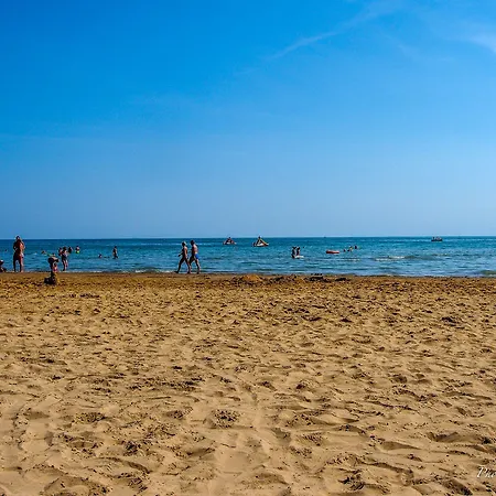 Charming Flat Just Steps Away From The * Bibione