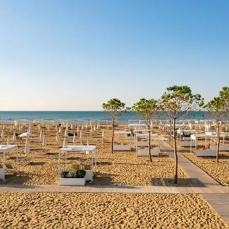 Charming Flat Just Steps Away From The Bibione